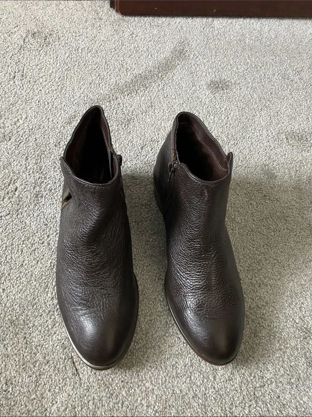 AEROSOLES smooth pebbled